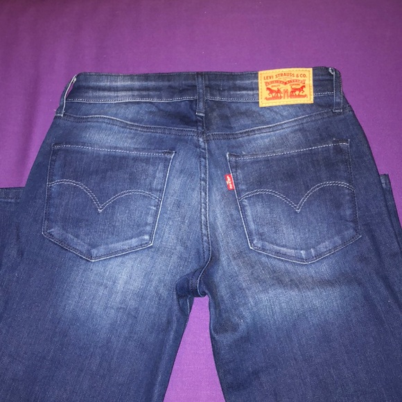 NWOT Levi’s 711 Skinny Jeans - Picture 2 of 4